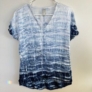 Blue and White Abstract XCVI Milani Top